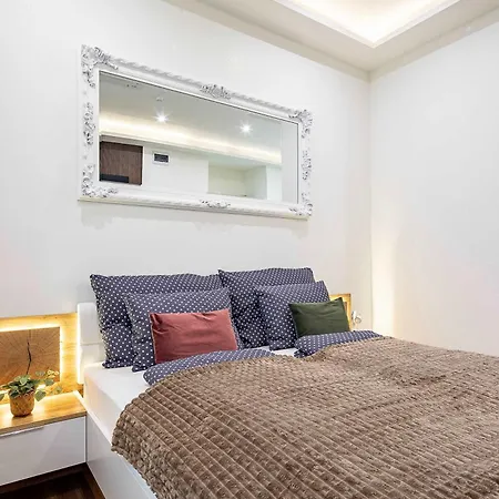 Super - Ac - New - Modern Budapešť