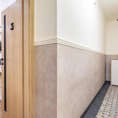 Super - Ac - New - Modern Budapest