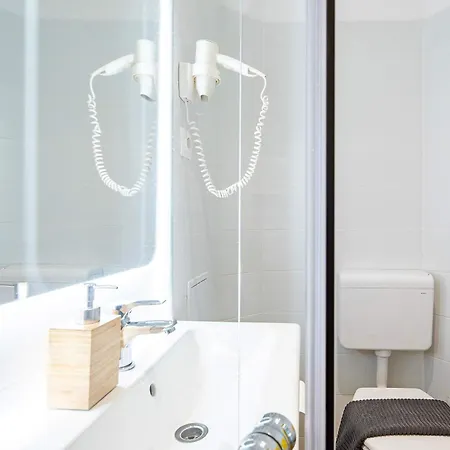 Super - Ac - New - Modern * Budapešť