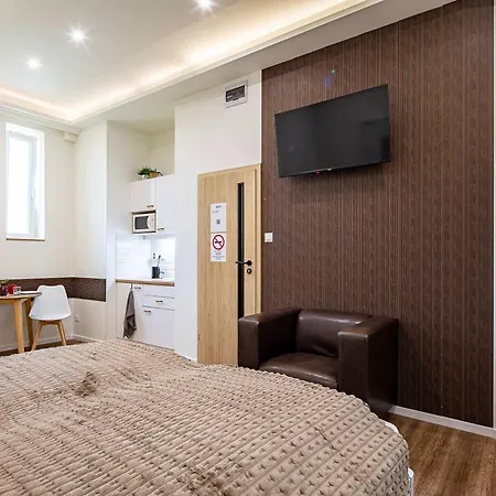 Super - Ac - New - Modern *